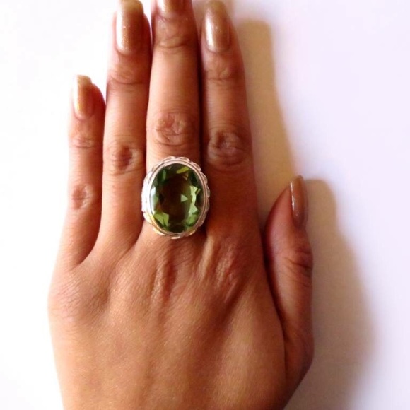 🍀.925 Sterling Silver Green Quartz Ring🍀 - Picture 2 of 4